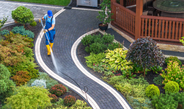 Best Garage Pressure Washing  in Hapeville, GA